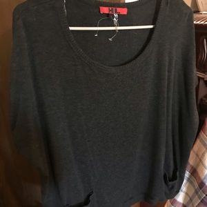 Short sleeve sweater